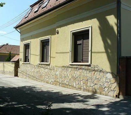 Bed and Breakfast Mo-Ha Panzió Torokszentmiklos Exterior foto